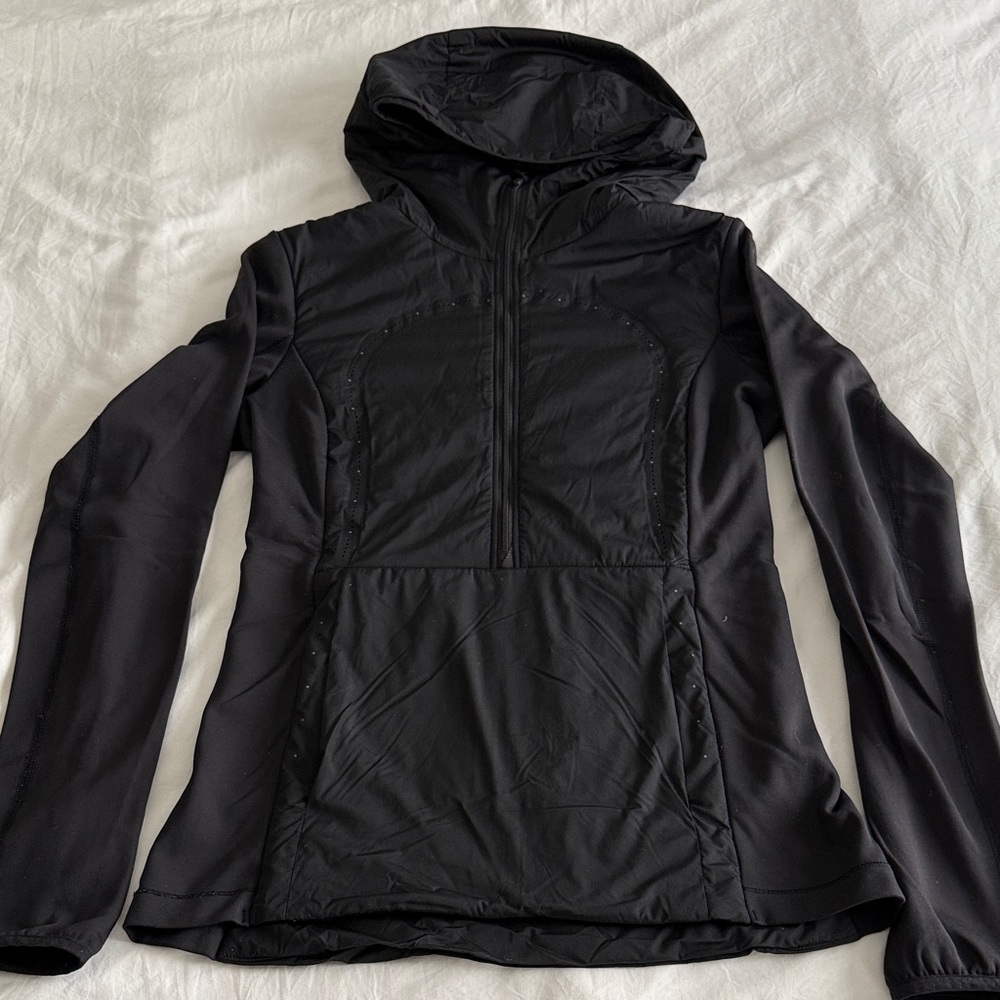 Lululemon hooded thermal pullover size 4
